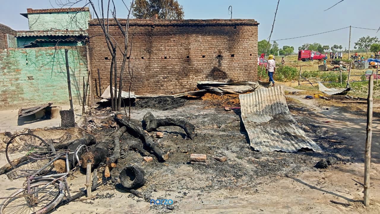 पानापुर में एक दर्जन से ज्यादा घर जलकर राख