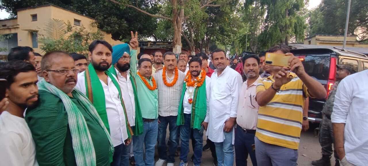 राजद नेताओं से मिले समीर महंती