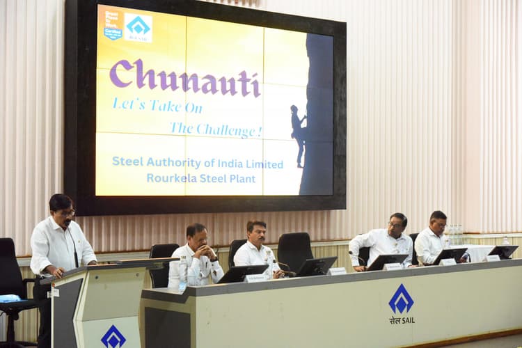 इस्पात उद्योग में नये मानक स्थापित करने के लिए परिवर्तन लायें और प्रदर्शन करें : अतनु भौमिक