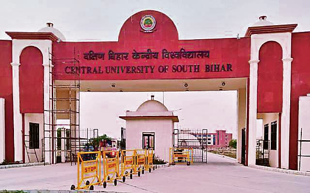 सीयूएसबी के सात छात्रों का 4.32 लाख के शुरुआती पैकेज पर प्लेसमेंट