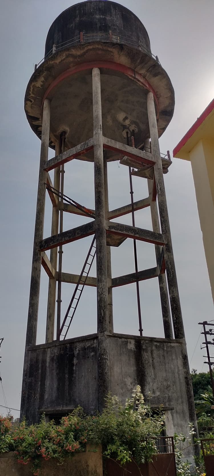 तपिश बढ़ने के साथ हांफने लगे चापाकल, नल से नहीं हो रही जलापूर्ति