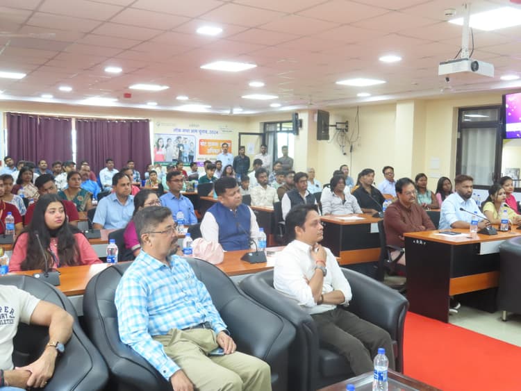 झारखंड वोटर अवेयरनेस कॉन्टेस्ट के विजेताओं को किया गया पुरस्कृत, नगद के साथ शील्ड व प्रशस्ति पत्र मिले