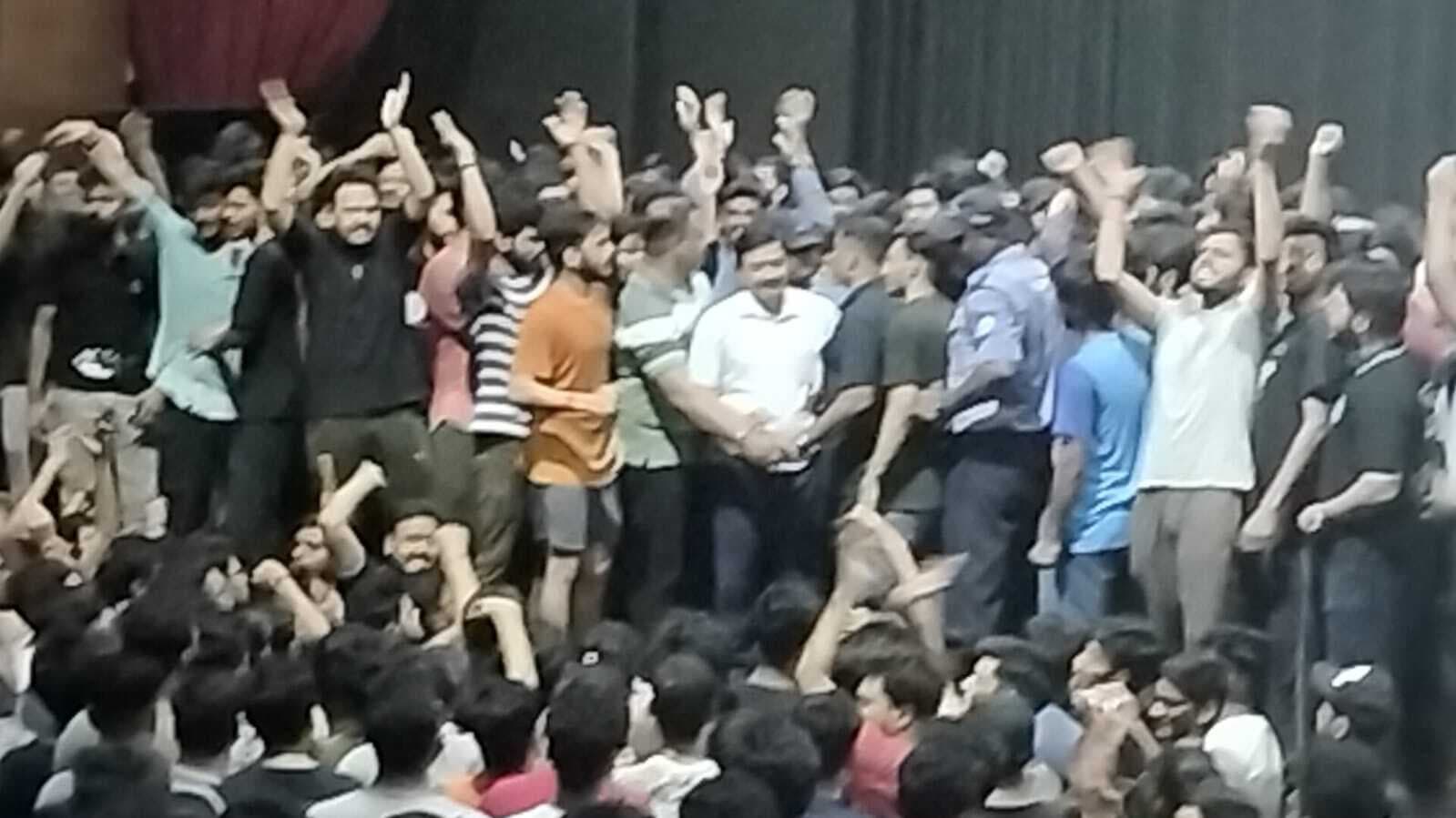 एनआइटी-दुर्गापुर के निदेशक का इस्तीफा