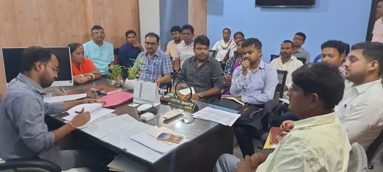 पानी के लिए तरस रहे 10 पंचायत के ग्रामीण, डीसी से मिलेंगे मुखिया