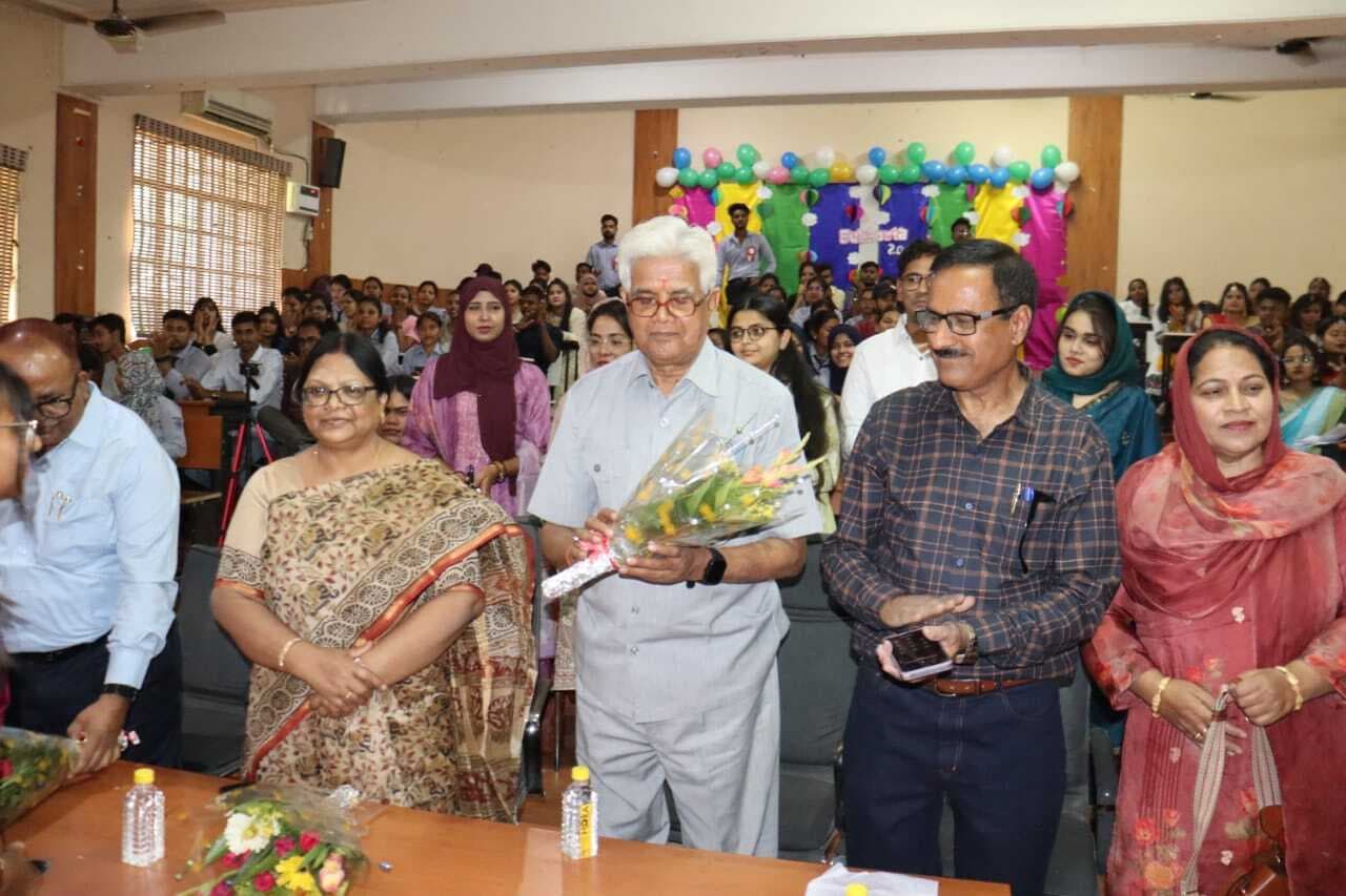 विद्यार्थियों में साहित्यित रुझान को  बढ़ावा देना है महोत्सव का उद्देश्य : डॉ रिजवानविभावि का पहला विभाग जिसने इस तरह का आयोजन किया