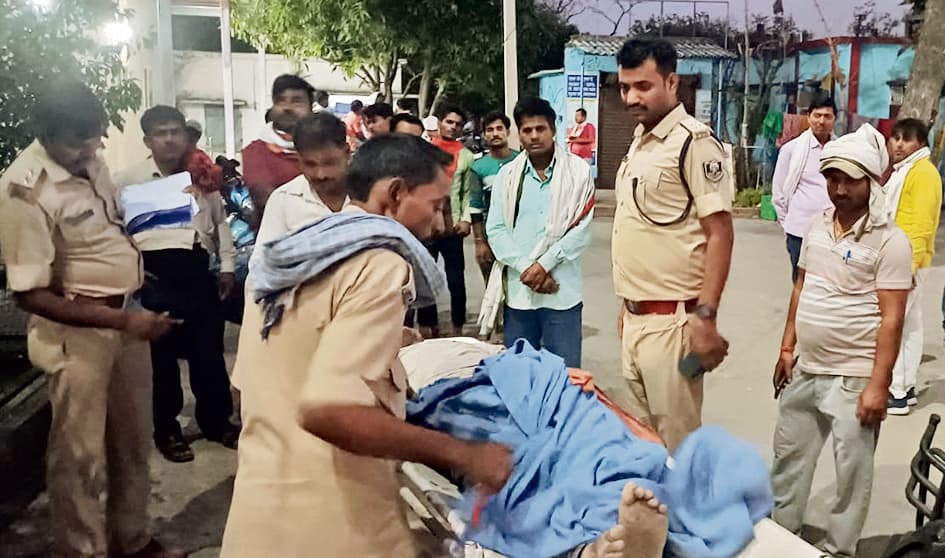 राइस मिल की चिमनी गिरी, समस्तीपुर व बेगूसराय के दो मजदूरों की मौत