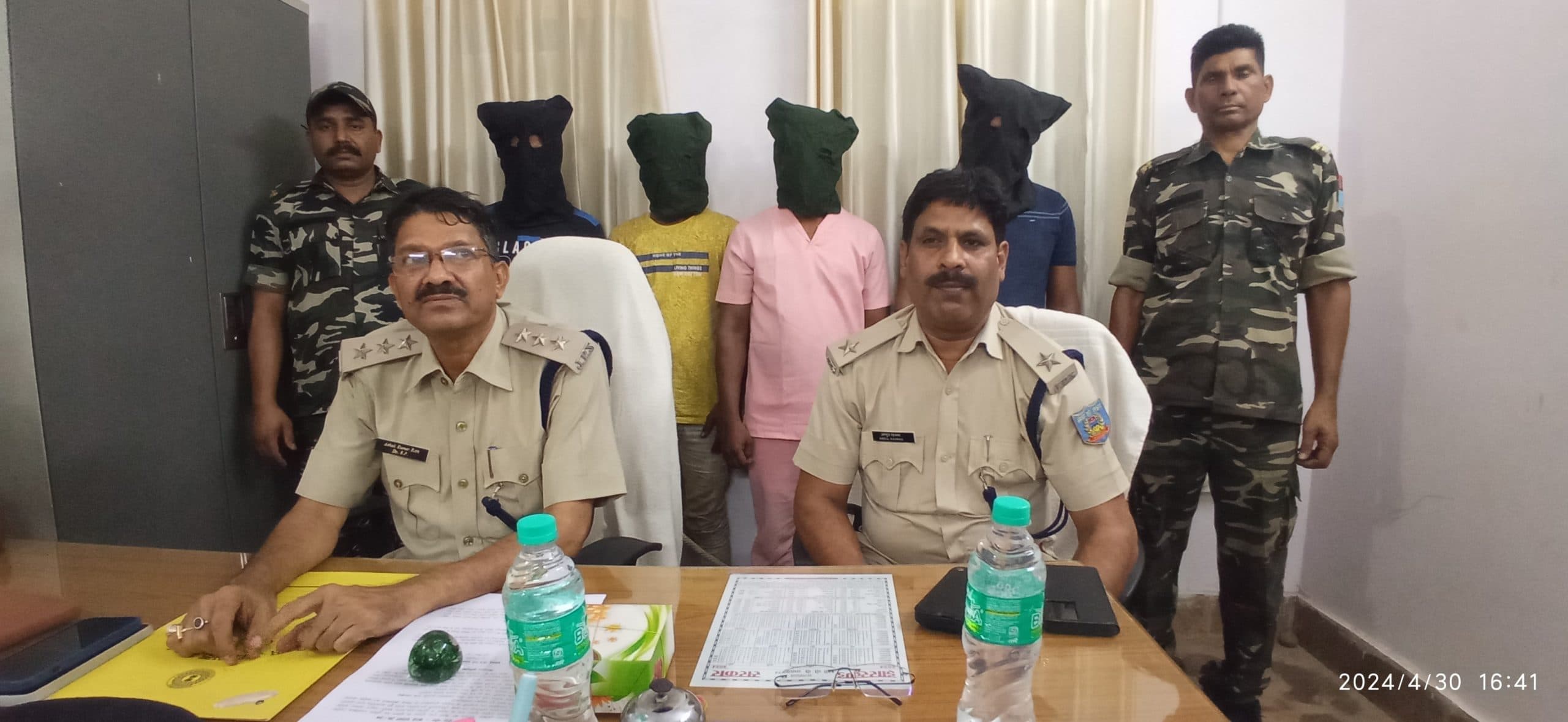 करमाटांड़ से चार साइबर आरोपी गिरफ्तार, भेजा जेल