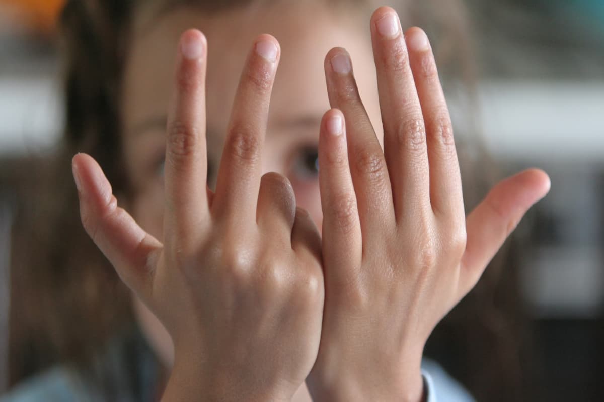 हथेलियों के आकर से जानें अपनी पर्सनालिटी, यहां है कंप्लीट गाइड