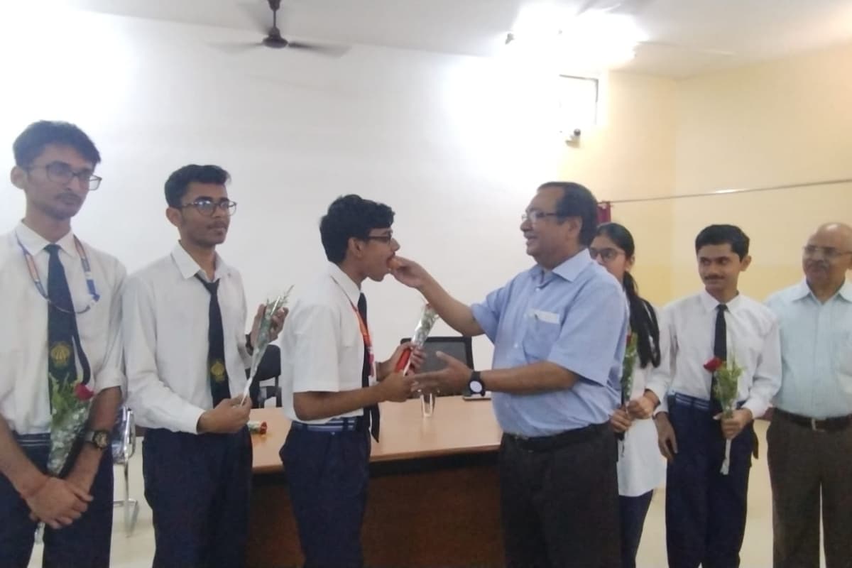 JEE Mains 2024 : रांची के प्रियांश प्रांजल बने झारखंड के जेईई टॉपर, बताया सफलता का राज JEE Mains 2024 : रांची के प्रियांश प्रांजल बने झारखंड के जेईई टॉपर, बताया सफलता का राज