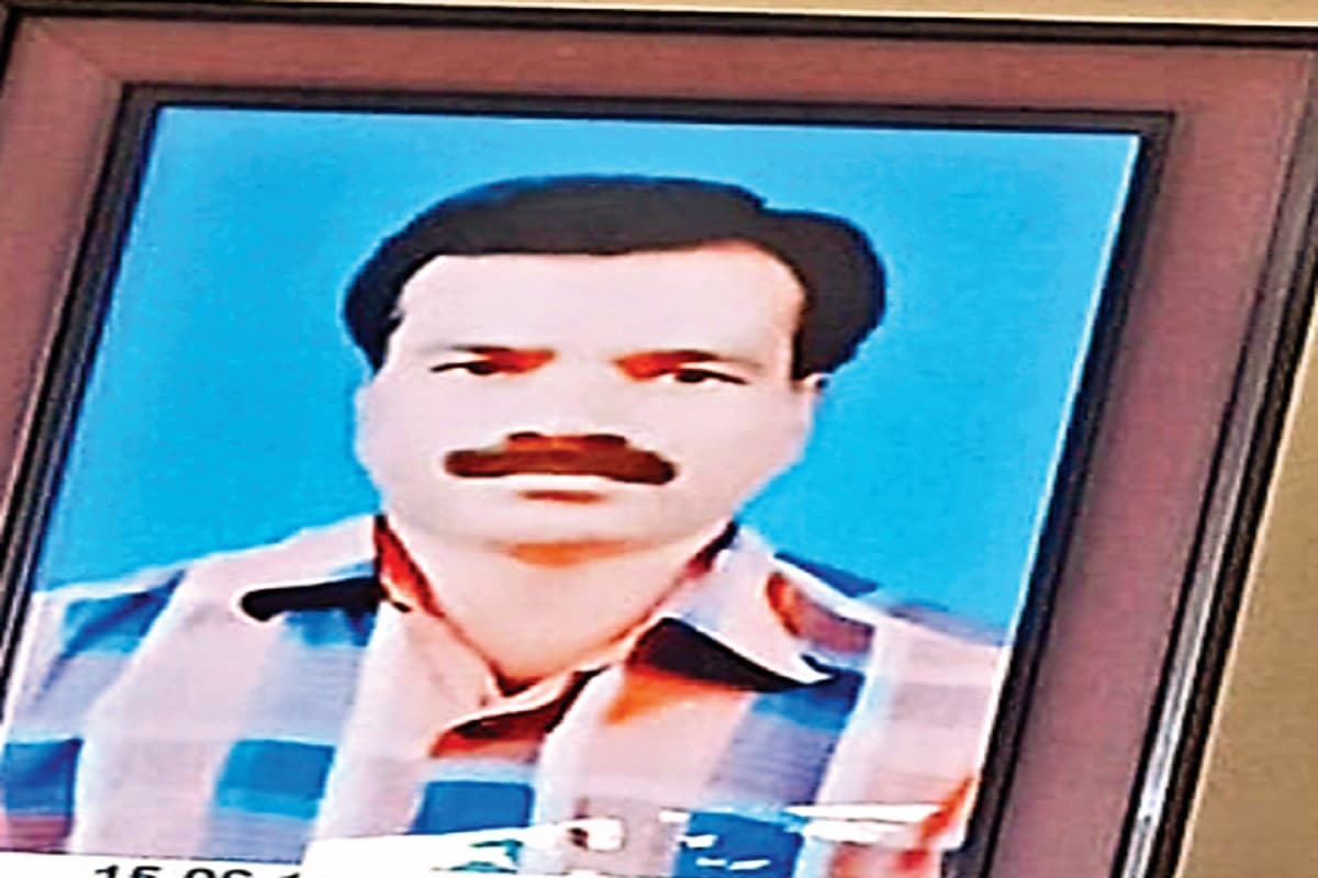 पूर्व CM हेमंत सोरेन के साथ जमीन घोटाला मामला में फंसे आरोपी हिलेरियस की मौत, दोनों किडनी हो चुकी थी खराब पूर्व CM हेमंत सोरेन के साथ जमीन घोटाला मामला में फंसे आरोपी हिलेरियस की मौत, दोनों किडनी हो चुकी थी खराब