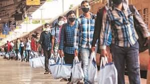 Bihar: कई सीटों में खेल बना या बिगाड़ सकते हैं प्रवासी, उम्मीदवारों की है खास नजर