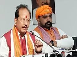 Lok Sabha Elections : जमींदारी व्यवस्था लाना चाहते हैं तेजस्वी यादव, भाजपा का लालू परिवार पर डबल अटैक