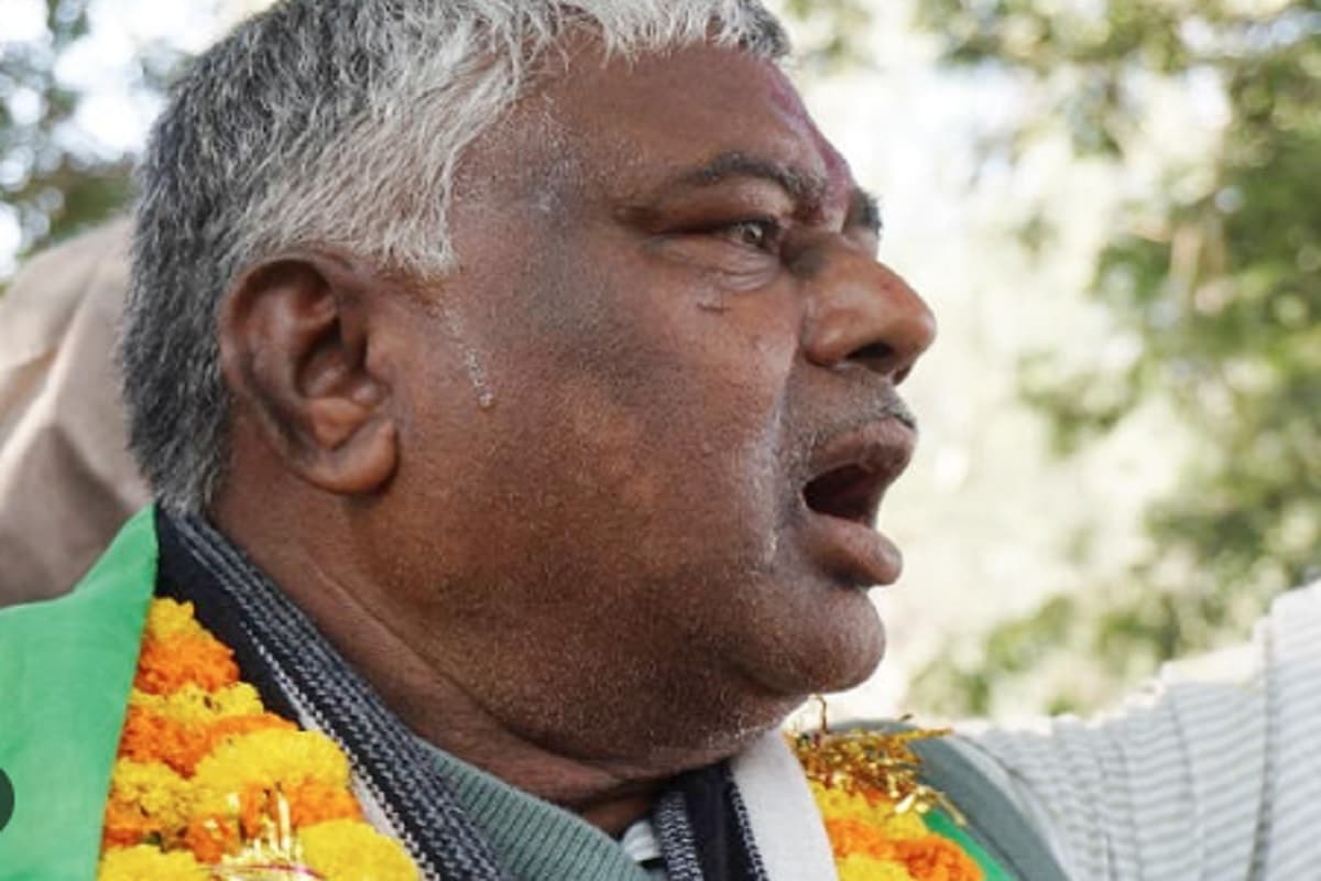 Jharkhand Chunav 2024: टुंडी विधायक मथुरा महतो का NDA गठबंधन पर तंज, बोले- मुझे वाक ओवर दे दिया जाए