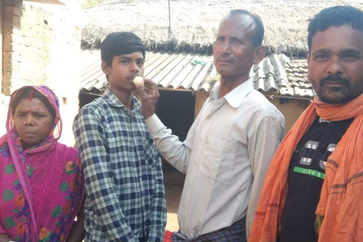 JAC Board Result 2024: मैट्रिक में किसान के बेटे नितेश कुमार महतो ने किया बोकारो टॉप, डॉक्टर बनकर गरीबों का करेगा मुफ्त इलाज