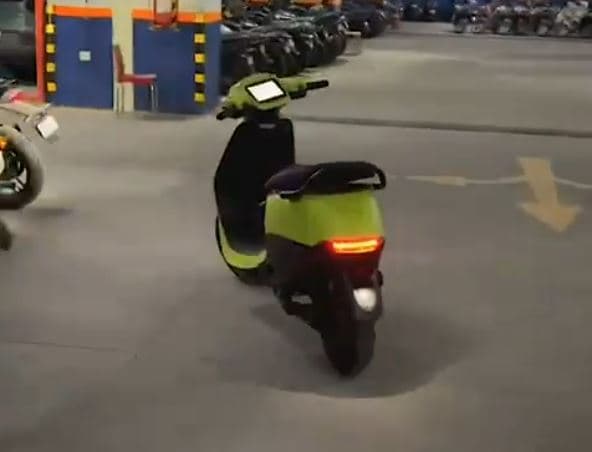 Viral Video: ओला लाने जाने जा रही सेल्फ ड्राइव स्कूटर? जानें वायरल वीडियो का सच