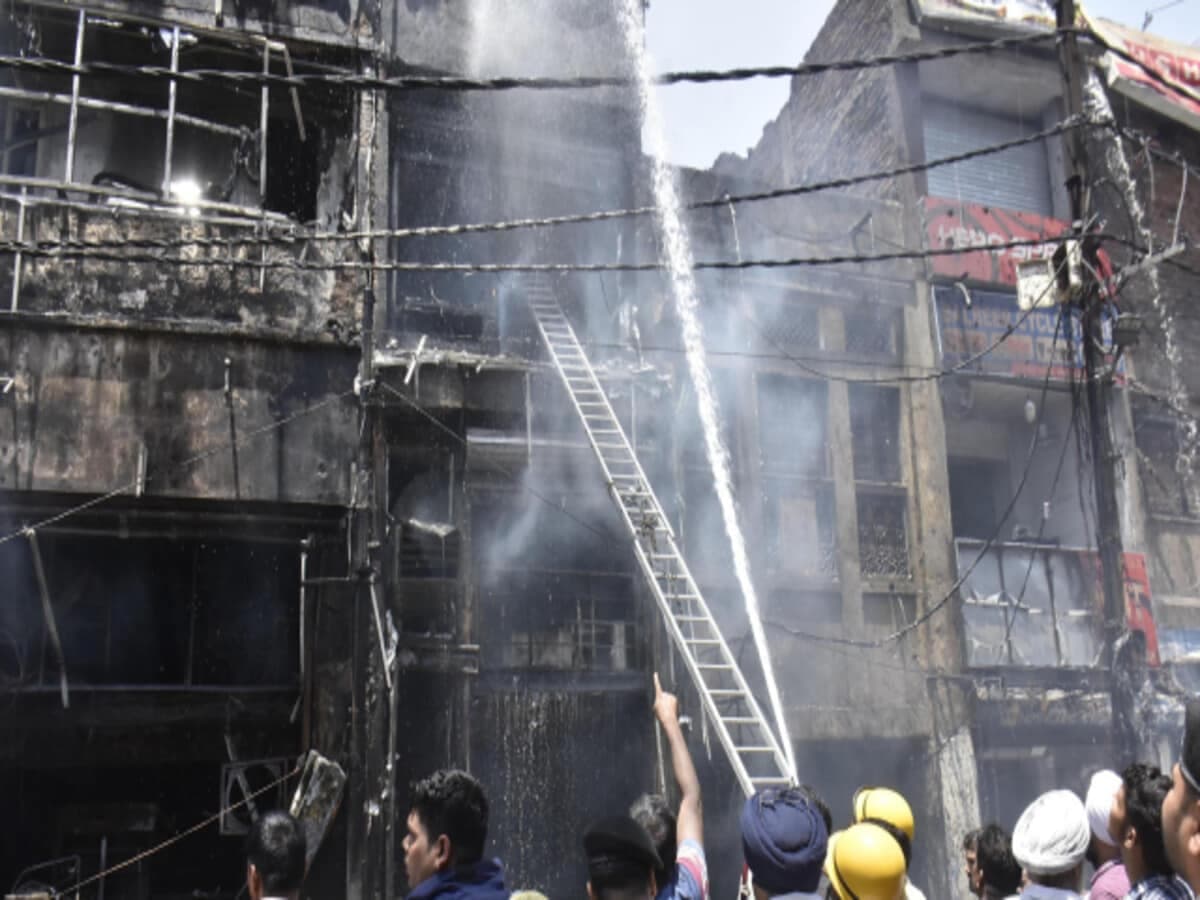 Bihar: बंद होंगे पटना के कई होटल व रेस्टोरेंट, सात मौतों के बाद एक्शन में जिला प्रशासन