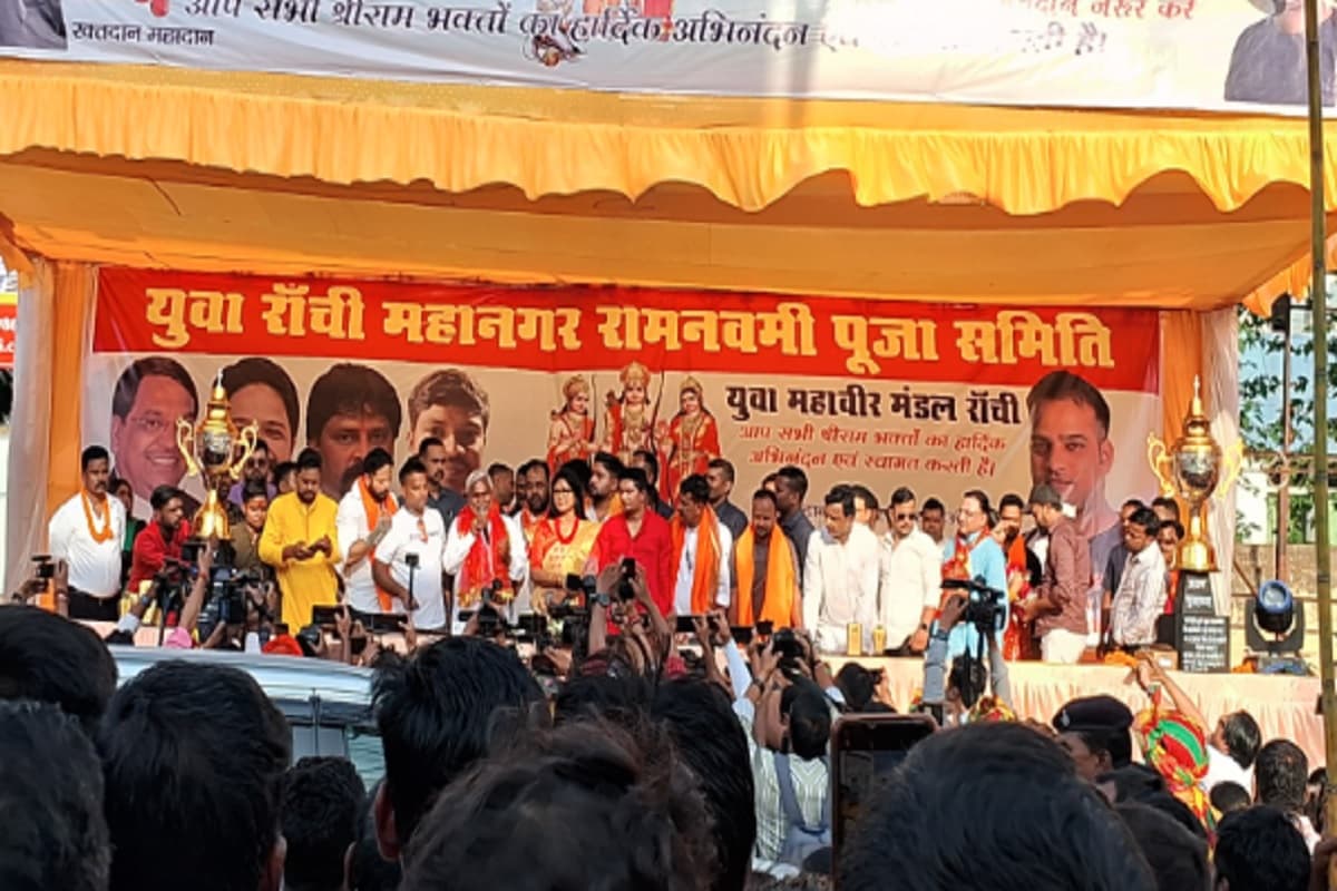 Photos: राममय हुई रांची, रामनवमी में राजधानी के मेन रोड में ऐसा था नजारा