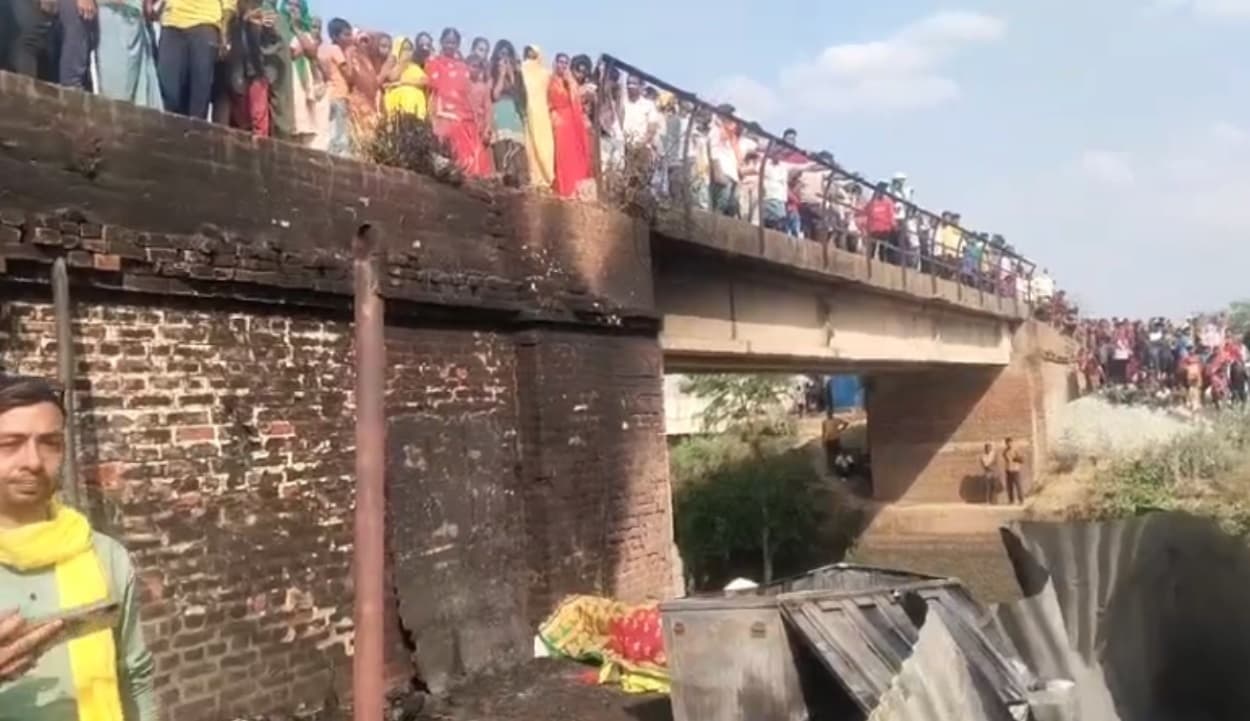 रोहतास में ट्रांसफार्मर की चिंगारी से झोपड़ी में लगी आग, एक ही परिवार के 7 लोगों की मौत