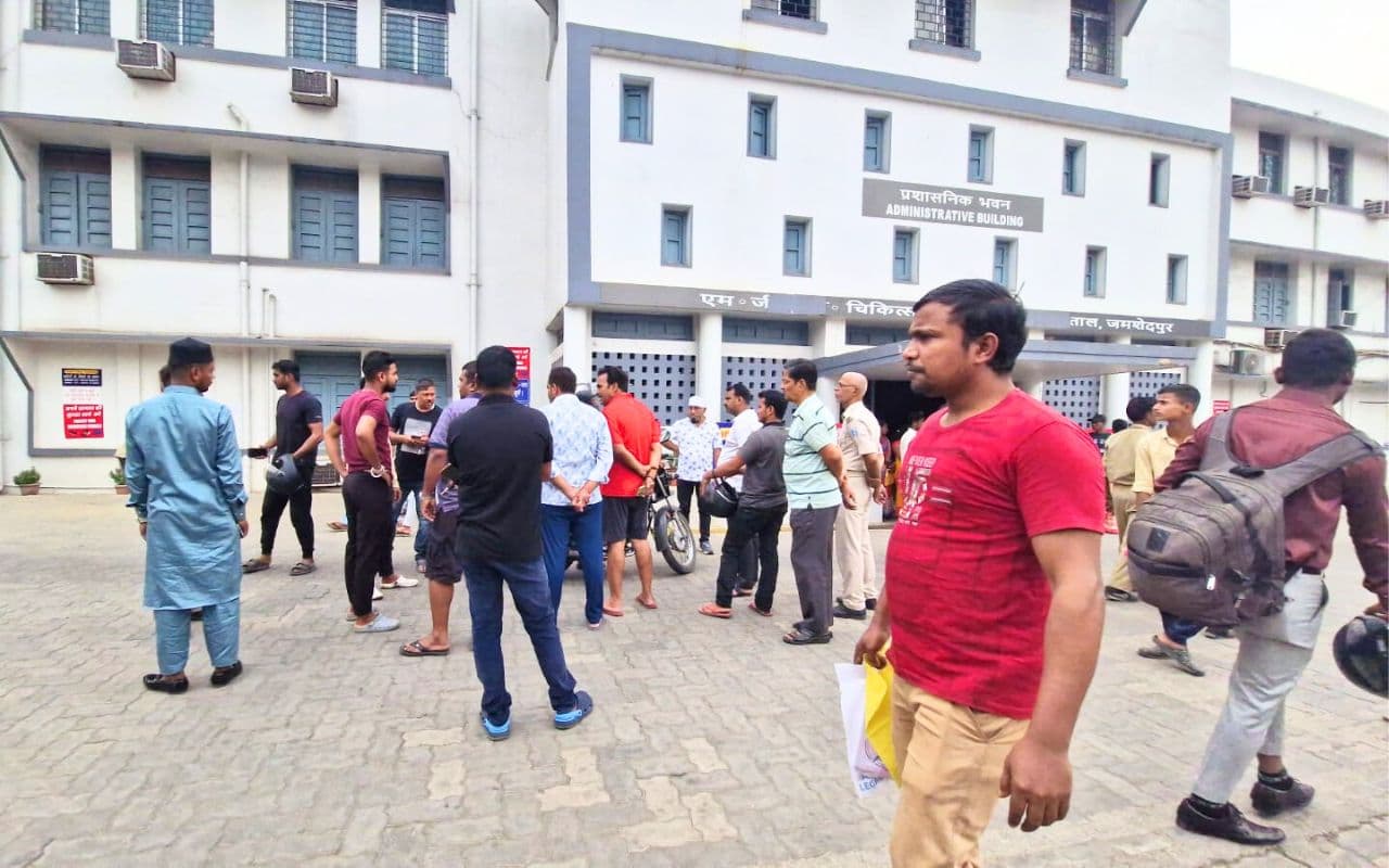 जमशेदपुर के एमजीएम में फिर दिखा अव्यवस्था का आलम, शव को चूहे ने कुतरा, सुबह-सुबह परिजनों ने किया हंगामा