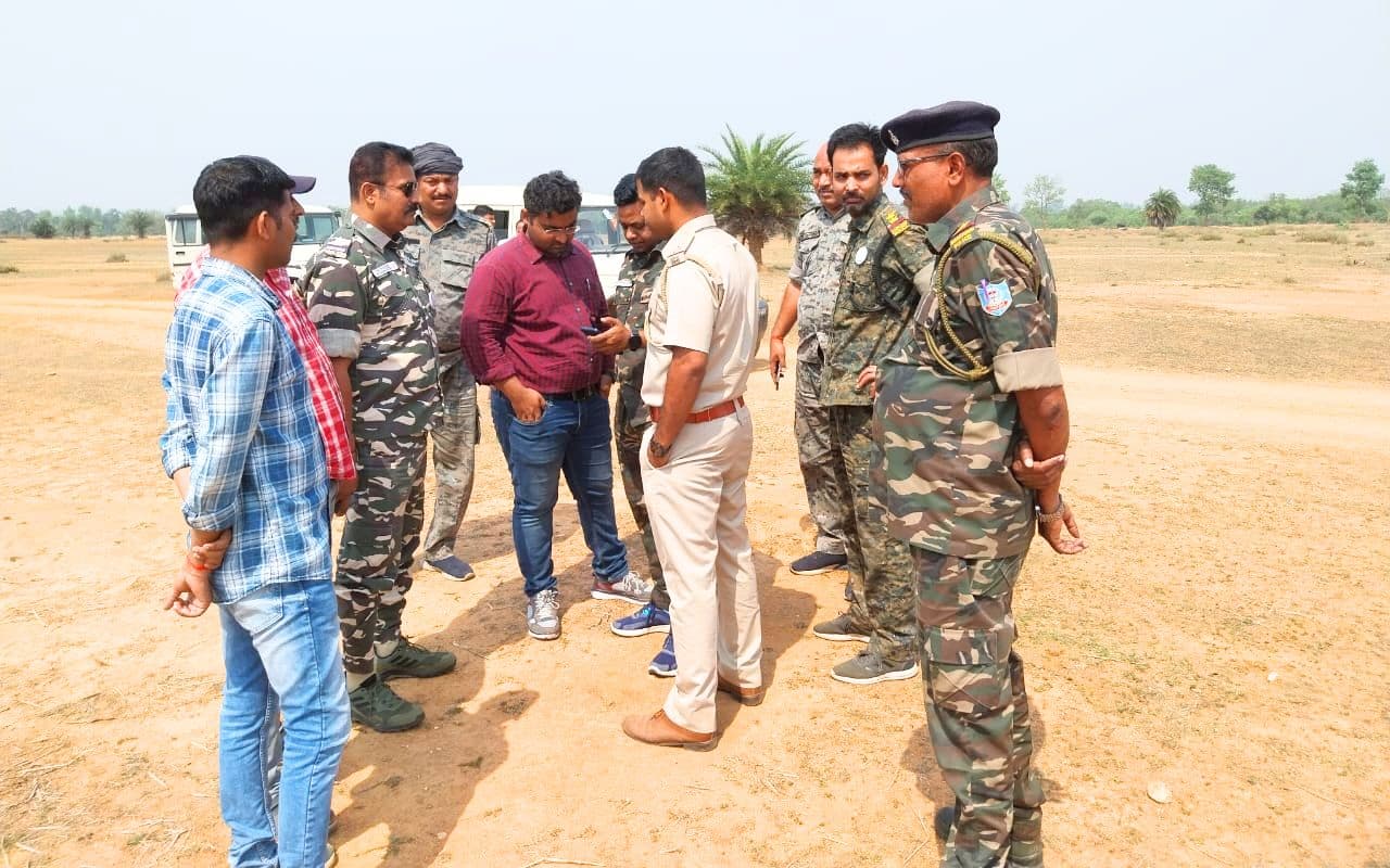 गिरिडीह के बिरनी में बालू तस्कर को बचाने के लिए पुलिस-प्रशासन से भिड़े ग्रामीण, भारी संख्या में पुलिस बल तैनात