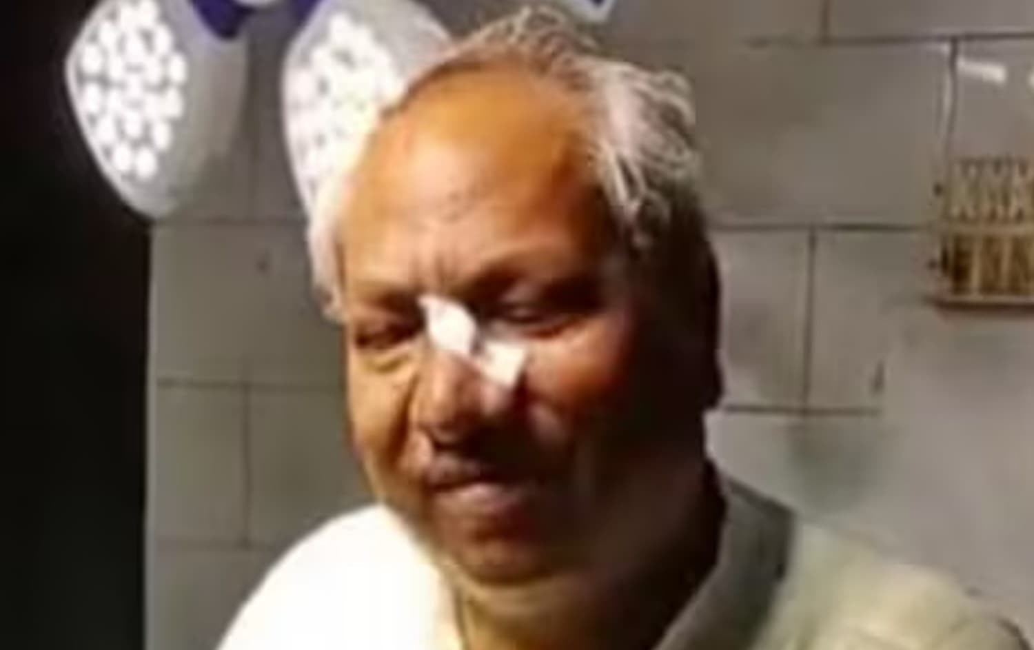 यूपी के मंत्री संजय निषाद पर हमला, नाक में लगी चोट