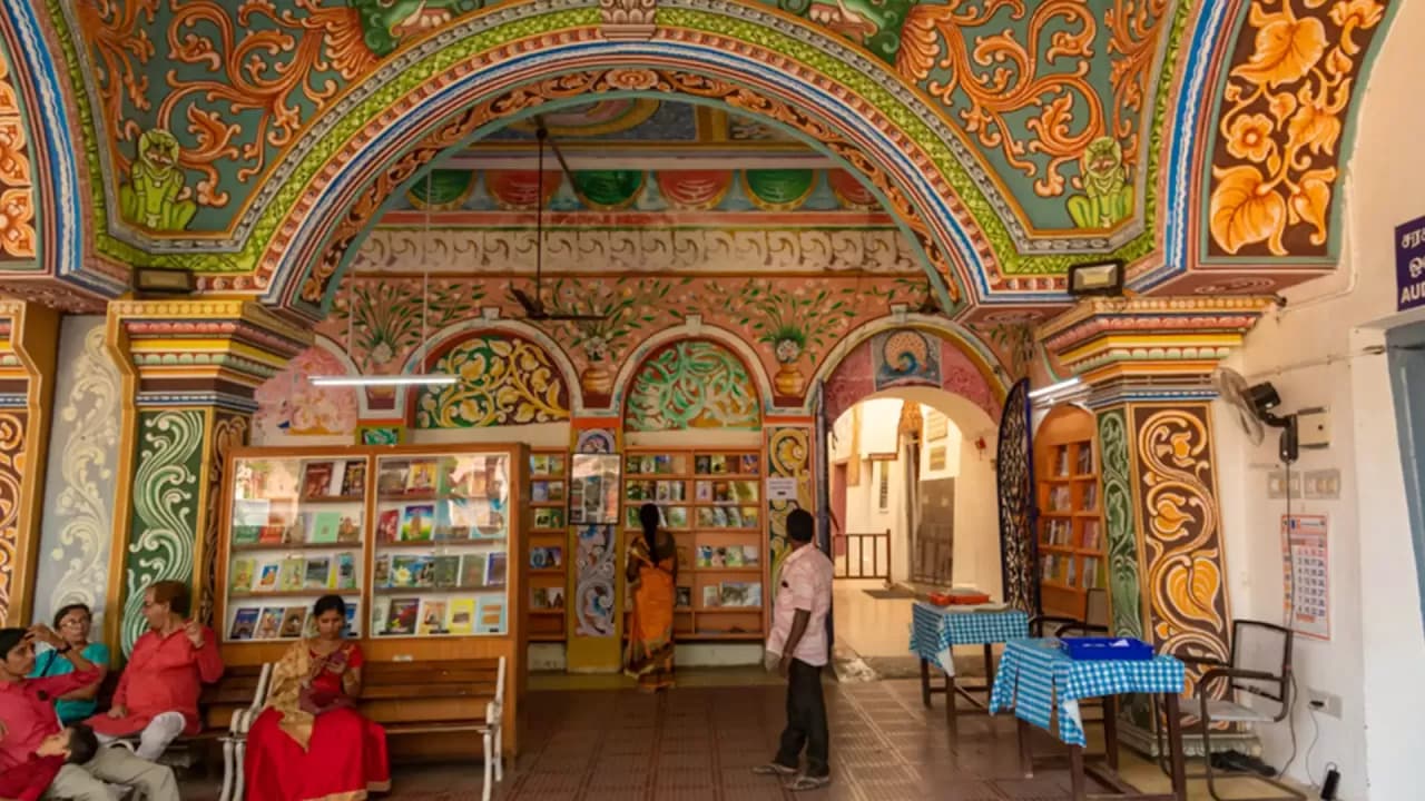 Iconic Library of Bharat : यहां आकर आप मंत्रमुग्ध हो जायेंगे