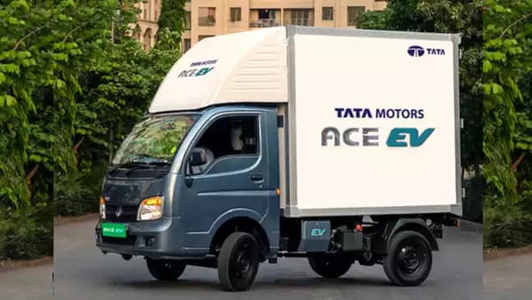 TATA ACE EV देश का पहला इलेक्ट्रिक मिनी ट्रक जो देता है 154 किलोमीटर की रेंज! TATA ACE EV देश का पहला इलेक्ट्रिक मिनी ट्रक जो देता है 154 किलोमीटर की रेंज!