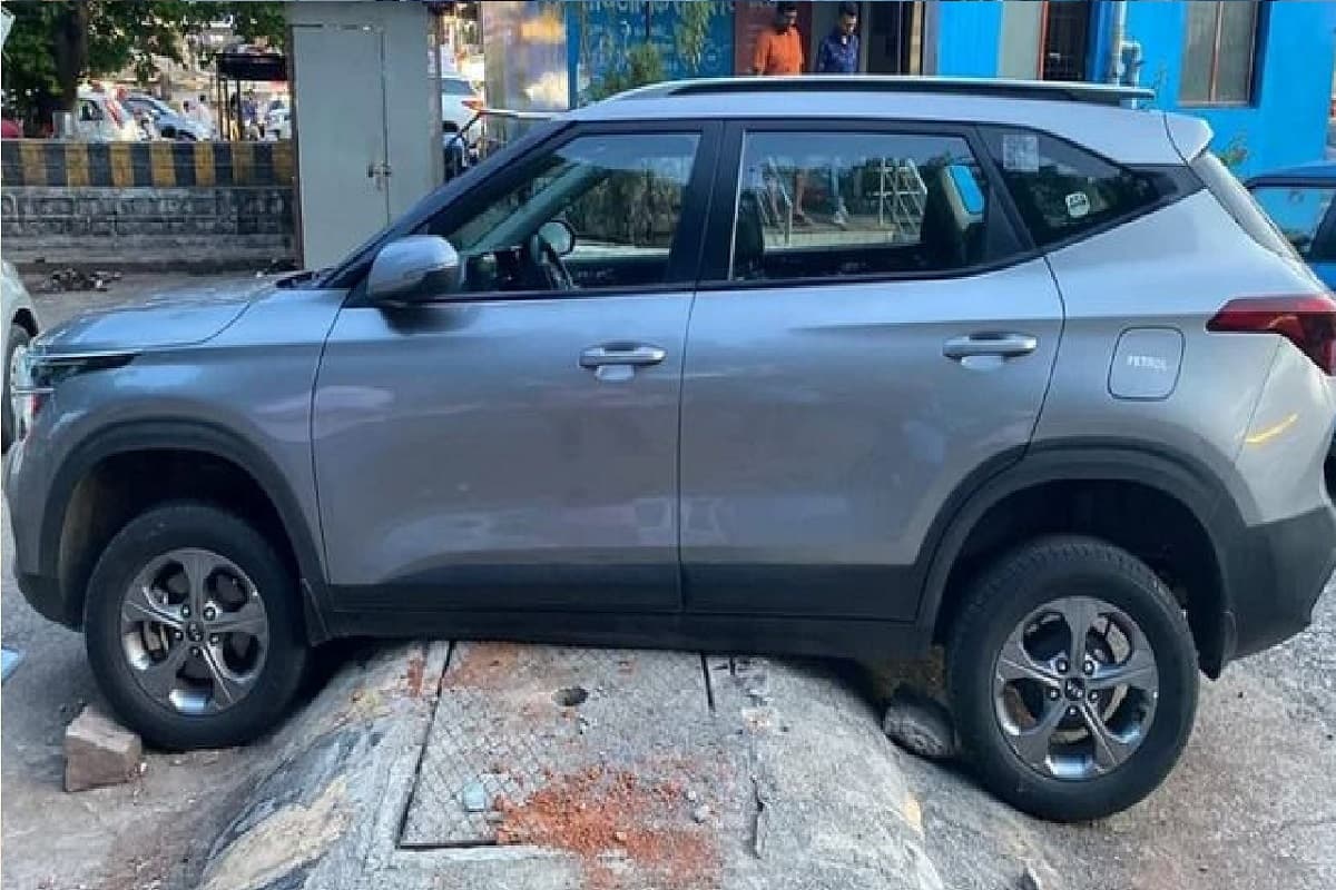 गली-मोहल्ले के उटपटांग Speed Breaker दे रहे हैं तकलीफ, तो यहां करें शिकायत