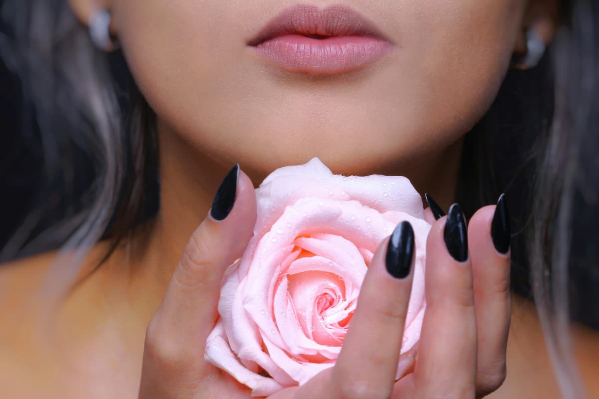 Beauty Tips: अपर लिप्स के अनचाहे बालों को हटाने के आसान और प्रभावी तरीके