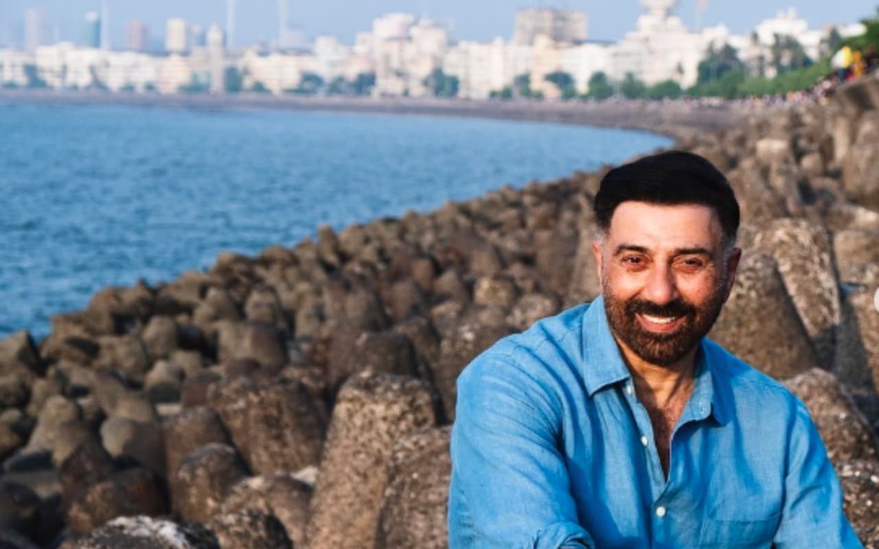 Sunny Deol ने इस फिल्म के तारीफों के बांधे पुल, कहा- लंबे समय से इतनी दिल छू लेने वाली और मासूम…