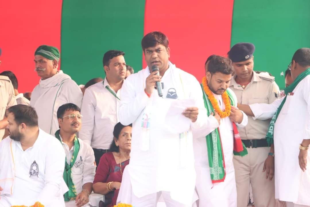 मुकेश सहनी का तंज, चुनाव में बेचैन है पीएम मोदी, पटना में कर रहे रात्रि विश्राम