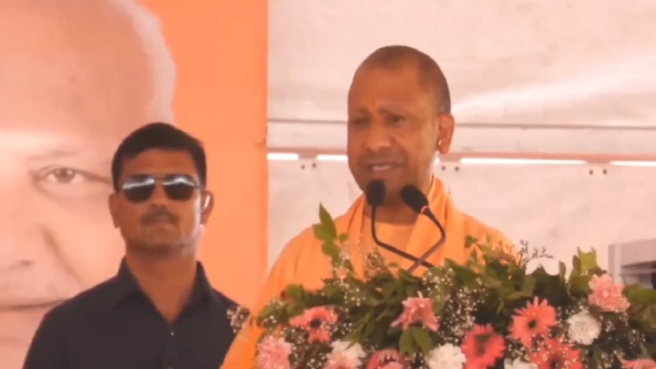 उत्तर प्रदेश के मुख्यमंत्री योगी आदित्यनाथ बिहार में करेंगे तीन रैली, पढ़िए क्या है उनका कार्यक्रम...