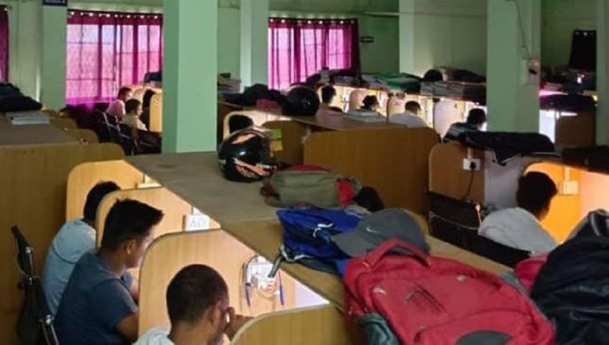 Bhagalpur News : पढ़ाई के लिए एकांत नहीं दे पाया लॉज, तो स्टडी सेंटर का बढ़ा क्रेज