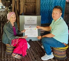 Lok sabha chunav 2024: बुजुर्गों और दिव्यांगों के लिए घर से मतदान की सुविधा को मिला है बेहतर रिस्पांस