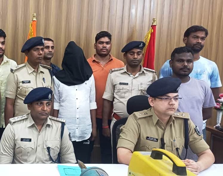 मुंगेर का कुख्यात अपराधी दुलो मंडल ससुराल से गिरफ्तार, दोहरे हत्याकांड में चल रहा था फरार