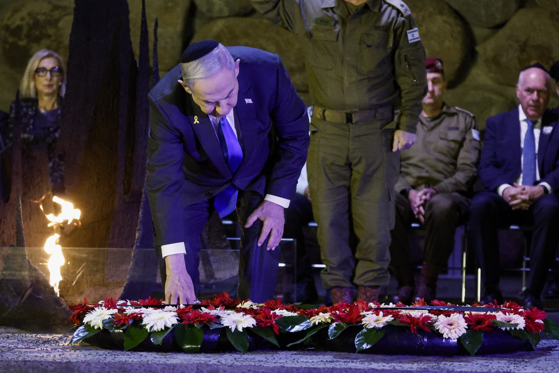 Israel-Hamas war: अपने ही देश के लोग हो गए इजरायली प्रधानमंत्री के खिलाफ, बंधकों की हत्या के खिलाफ सड़कों पर उतरे 8 लाख लोग