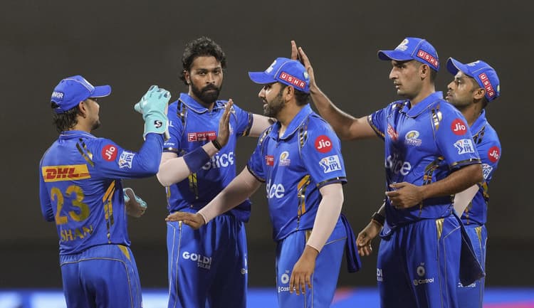 MI vs SRH, IPL 2024: हार्दिक पांडया और पीयूष चावला ने तोड़ी हैदराबाद की कमर, 173 पर किया ढेर