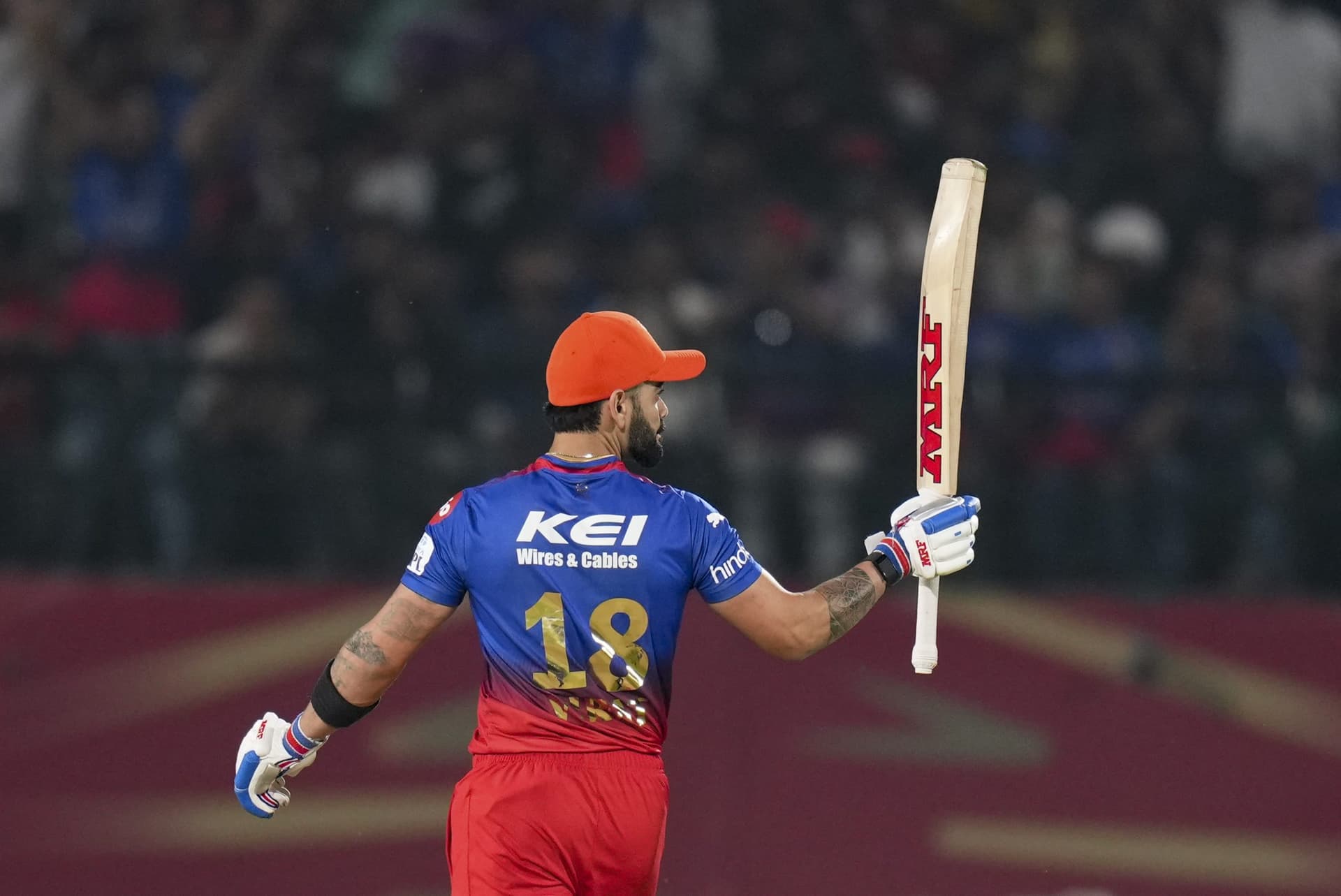 IPL 2024: अर्शदीप सिंह और हरप्रीत बरार के परिवार से मिले विराट कोहली, देखें दिल छू लेने वाला VIDEO