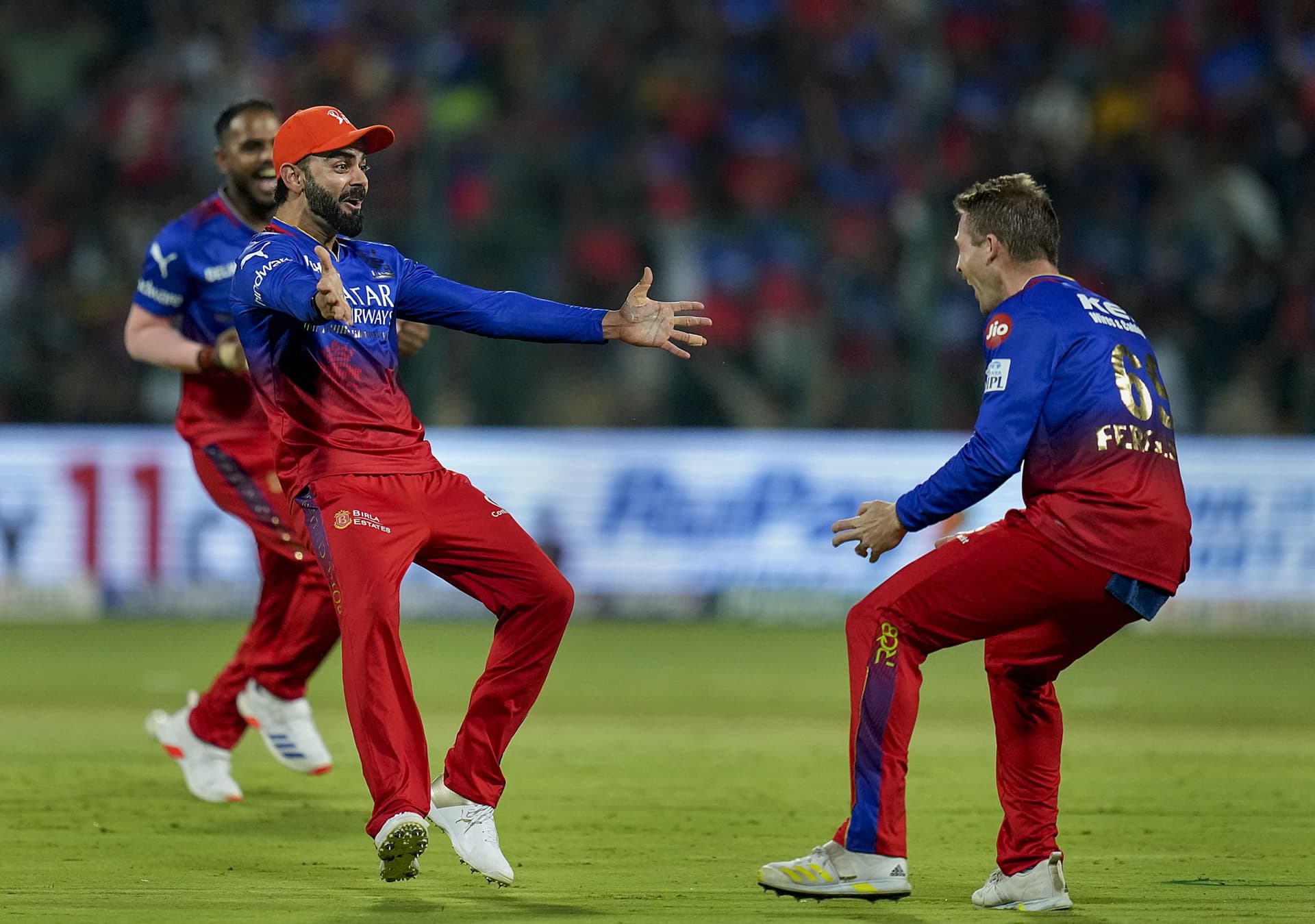 IPL 2024: विराट कोहली ने उसेन बोल्ट की तरह दौड़ लगाकर मनाया जश्न, वीडियो सोशल मीडिया पर वायरल