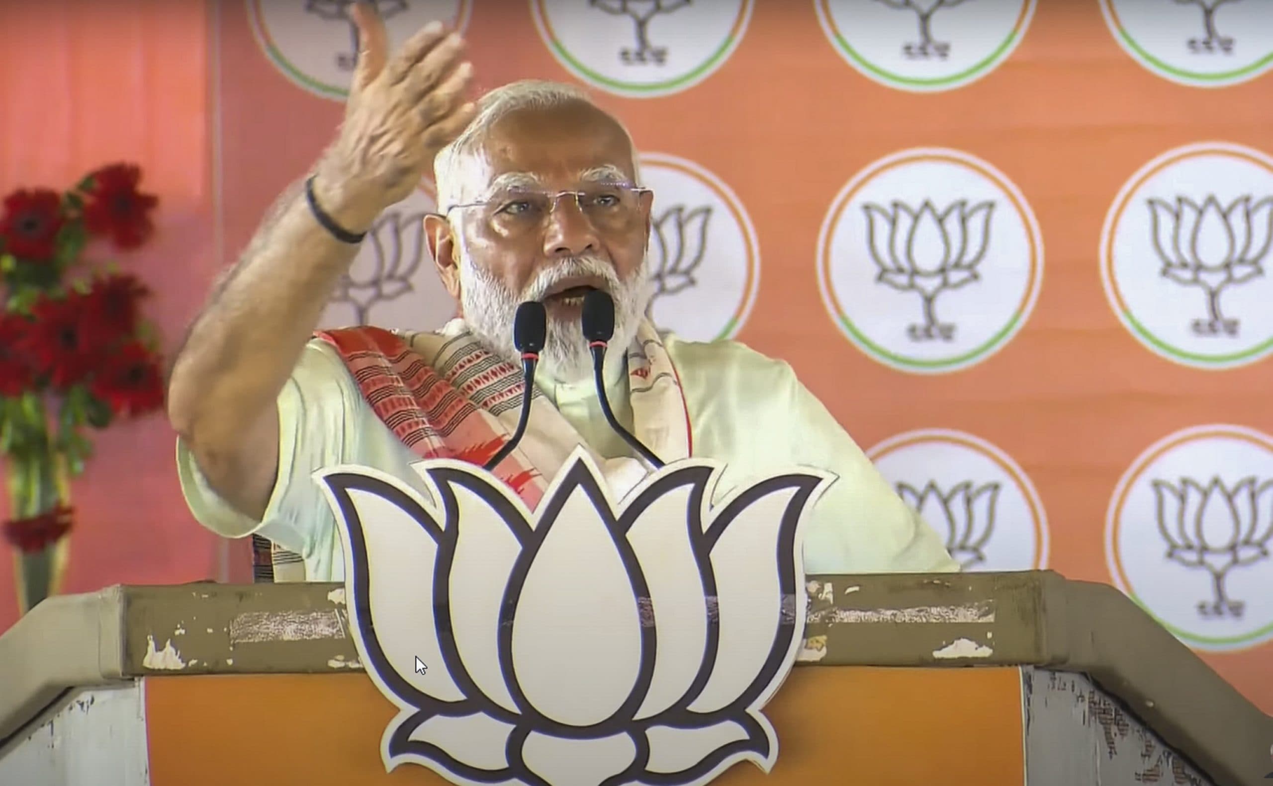 PM मोदी ने झामुमो-कांग्रेस पर बोला हमला, कहा- झारखंड की चर्चा आज नोटों के पहाड़ की वजह से हो रही