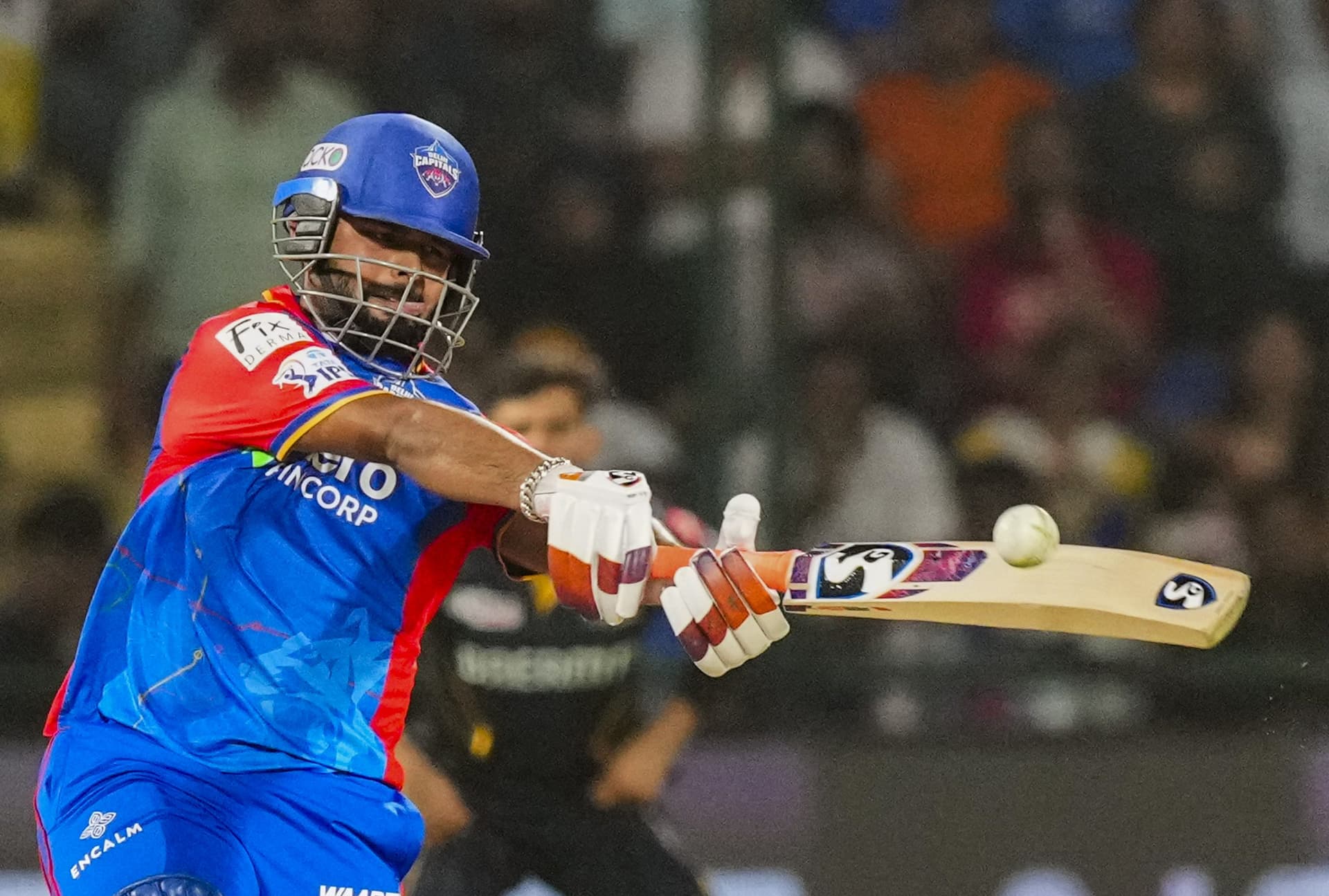 IPL 2024: ऋषभ पंत को बीसीसीआई ने किया एक मैच के लिए सस्पेंड, एक गलती पड़ी भारी