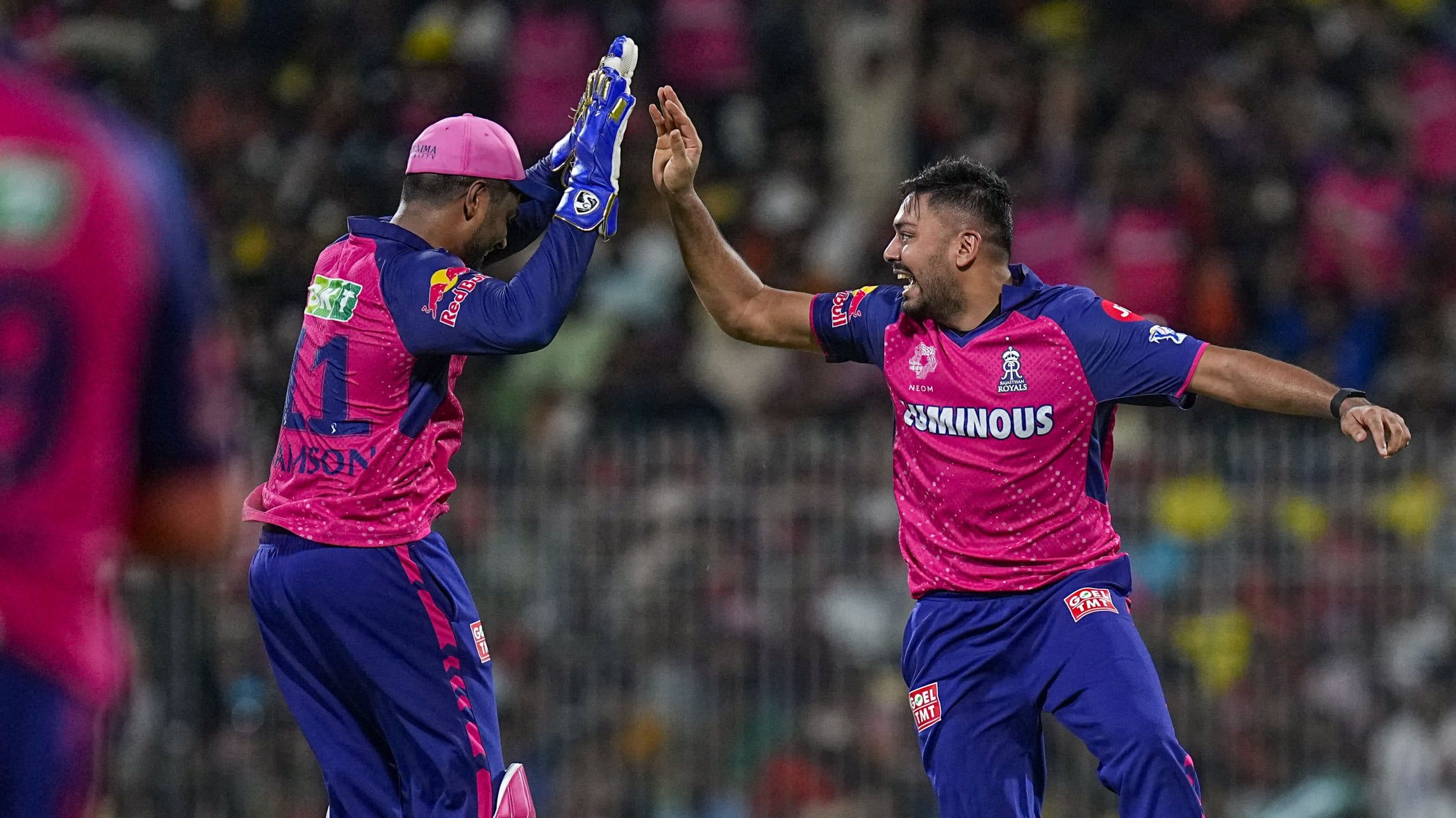 RR vs SRH, IPL 2024: सनराइजर्स ने राजस्थान को दिया 176 रनों का लक्ष्य, बोल्ट और आवेश ने झटके 3-3 विकेट