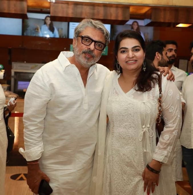 Internet पर छाने के बाद OTT पर रंग जमा रही हैं स्नेहिल, हीरामंडी में कर चुकी हैं काम