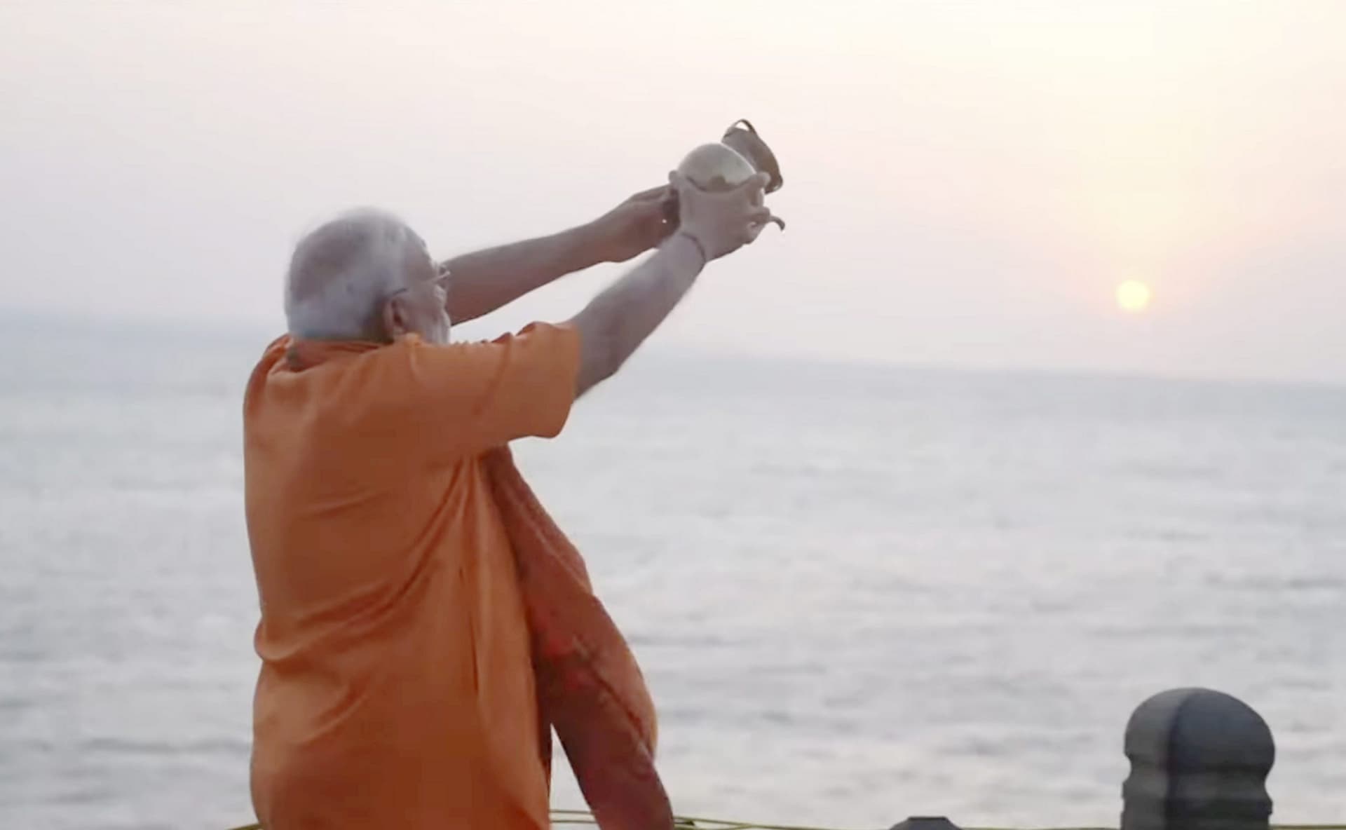 कैसे बीते प्रधानमंत्री नरेंद्र मोदी की ध्यान साधना के 24 घंटे, खरगे ने बताया नौटंकी