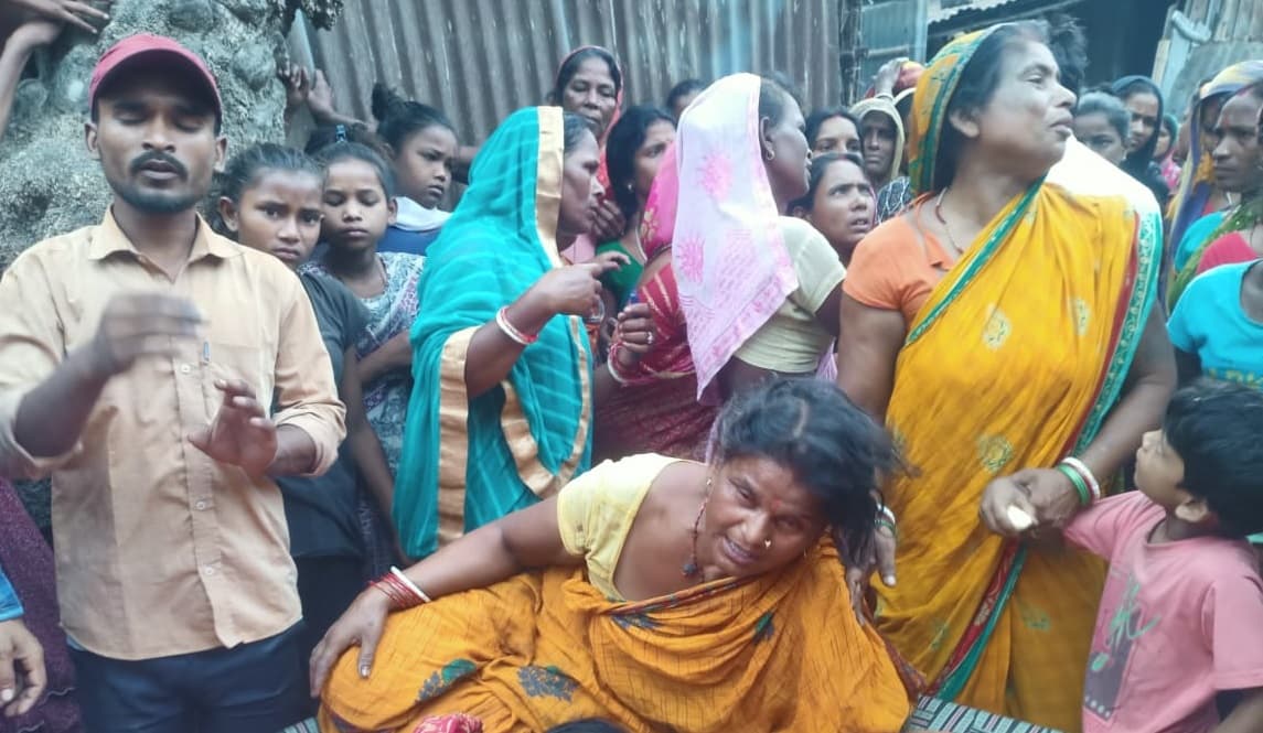 Bihar: कटिहार में सरेराह महिला शिक्षा सेवक की हत्या, शव जलाने की हुई कोशिश