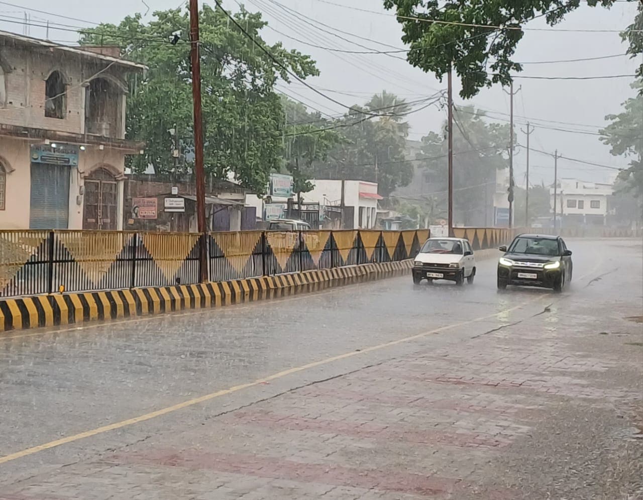मुजफ्फरपुर में बादलों की तेज गड़गड़ाहट के साथ 17.2 मिमी बारिश, जानें अगले दो दिनों तक कैसा रहेगा मौसम