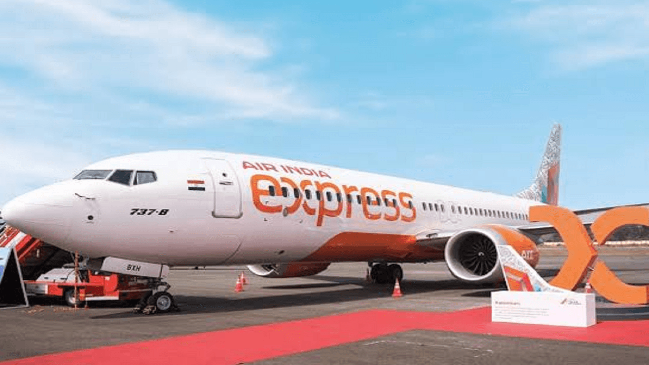 70 फ्लाइट कैंसिल होने पर सरकार ने एयर इंडिया एक्सप्रेस से मांगी रिपोर्ट
