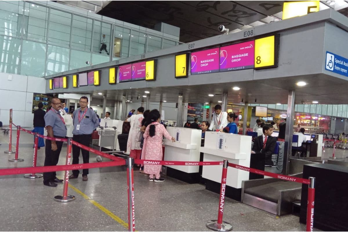 Kolkata Airport : 21 घंटे बंद रहने के बाद कोलकाता हवाई अड्डे से उड़ान सेवा शुरू, पोर्ट ब्लेयर के लिए पहली उड़ान भरी