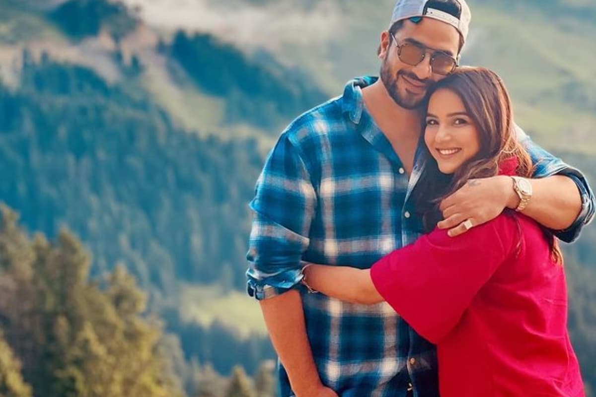 Aly Goni-Jasmin Bhasin Love Story: पहले किया प्यार से इनकार… बने रहे दोस्त, इस शो के बाद परवान चढ़ा प्यार Aly Goni-Jasmin Bhasin Love Story: पहले किया प्यार से इनकार… बने रहे दोस्त, इस शो के बाद परवान चढ़ा प्यार