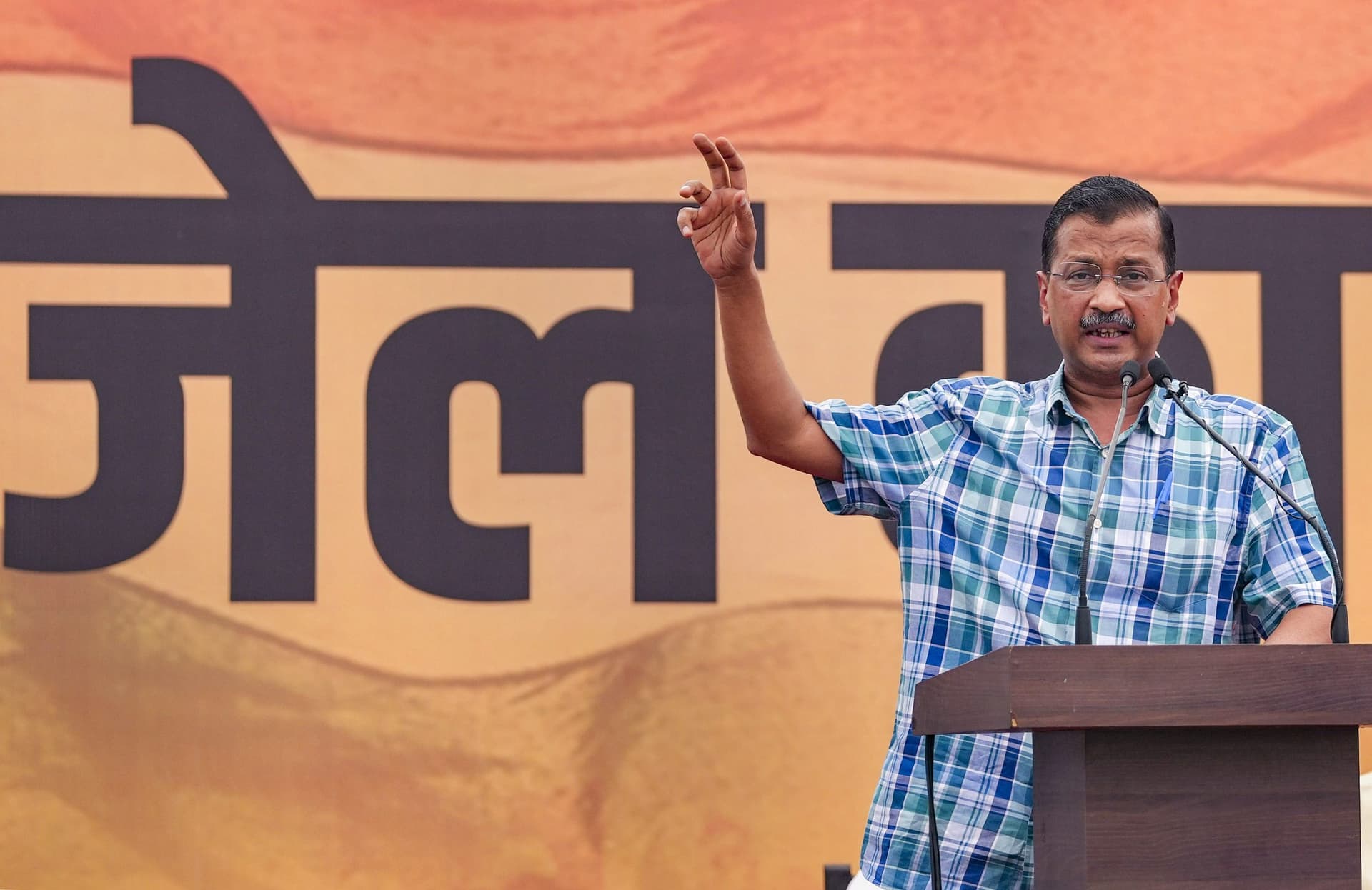 Swati Maliwal Assault Case: दिल्ली पुलिस ने सीएम केजरीवाल के घर से CCTV डीवीआर जब्त किया